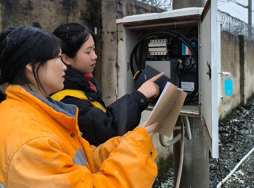 龍年首場寒潮來襲 廣西多趟高鐵停運與通訊設備修理應對